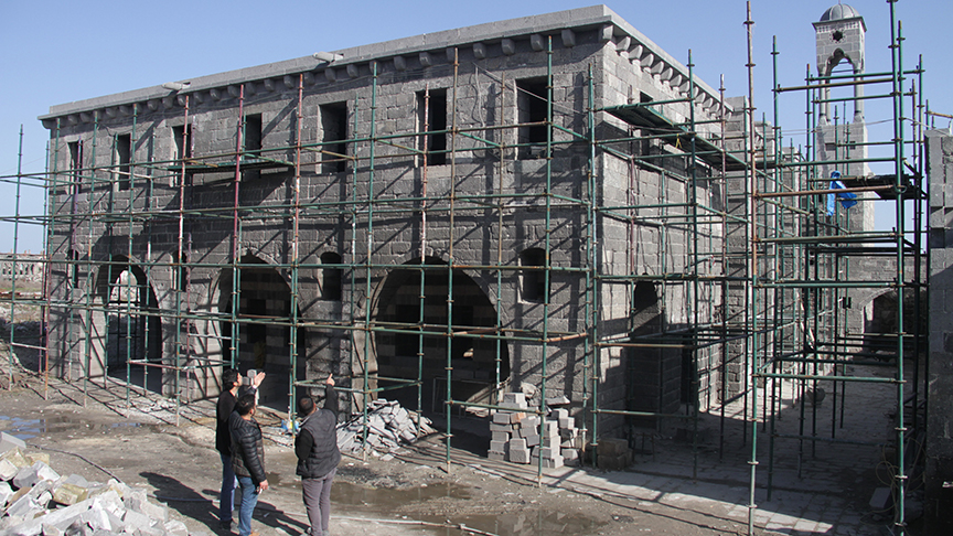 Surp Giragos ve Mar Petyun kiliseleri bakanlık tarafından yenilenecek